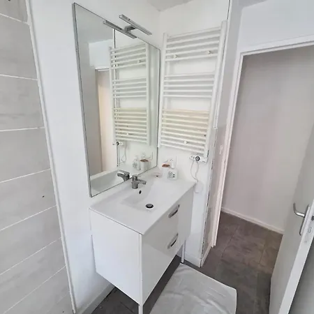 Confortable à Brest, 40 M² Avec 2 Apartamento Brest