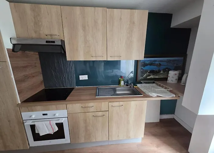 Confortable à Brest, 40 M² Avec 2 Brest